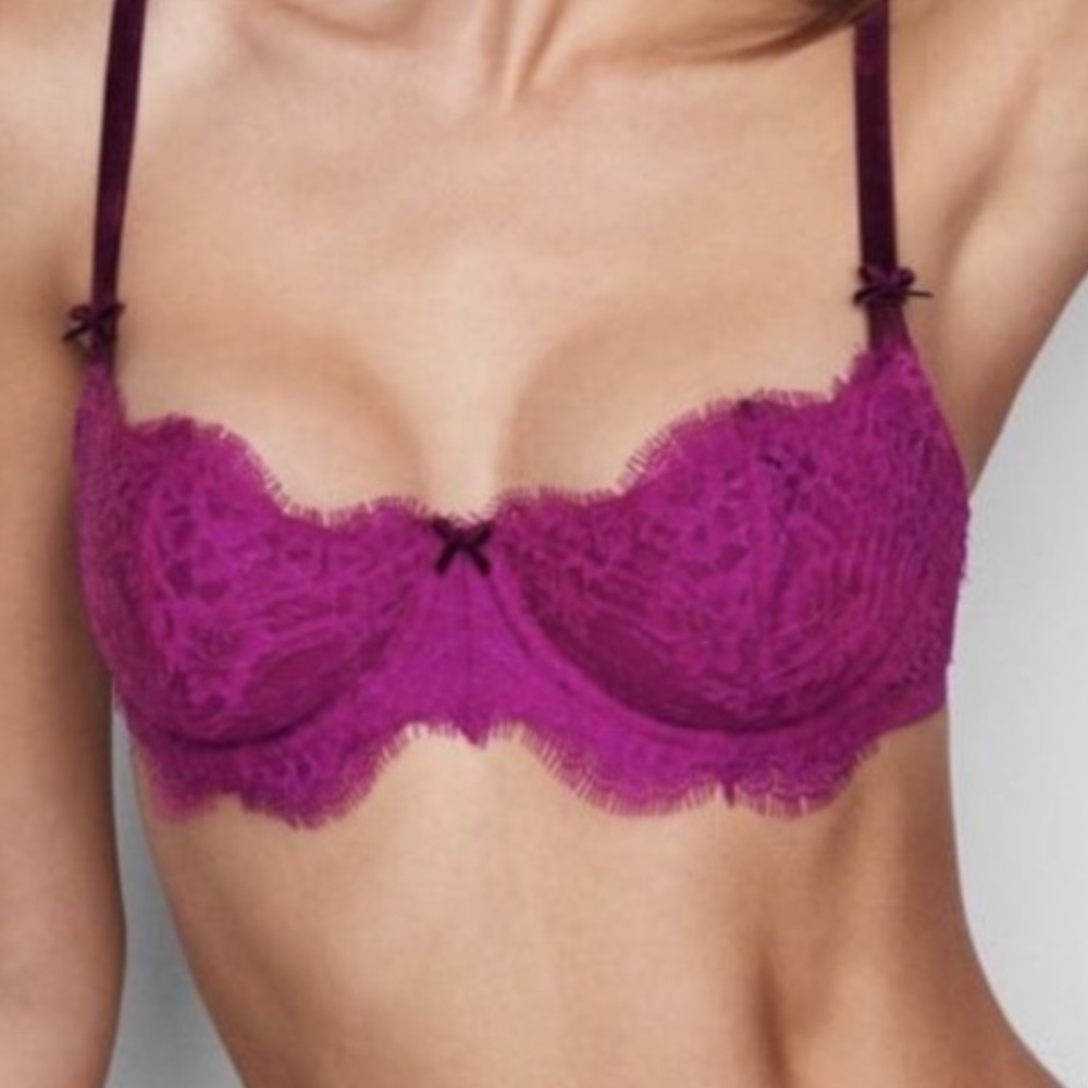 VS fashion show very sexy bra NWTS